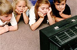Ti vi và máy tính ảnh hưởng sức khỏe trẻ em 
